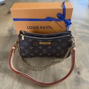 Louis Vuitton Liv Pouchette